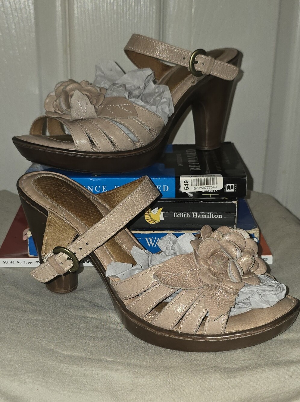 Børn Cornflower Nude Leather Flower Platform Heels Sandals Size 9 M/W